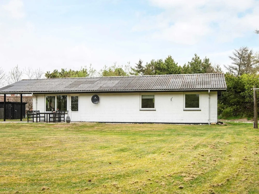 6 Person Holiday Home in Ringkobing-by Traum