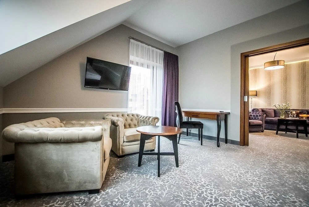 Comfort room