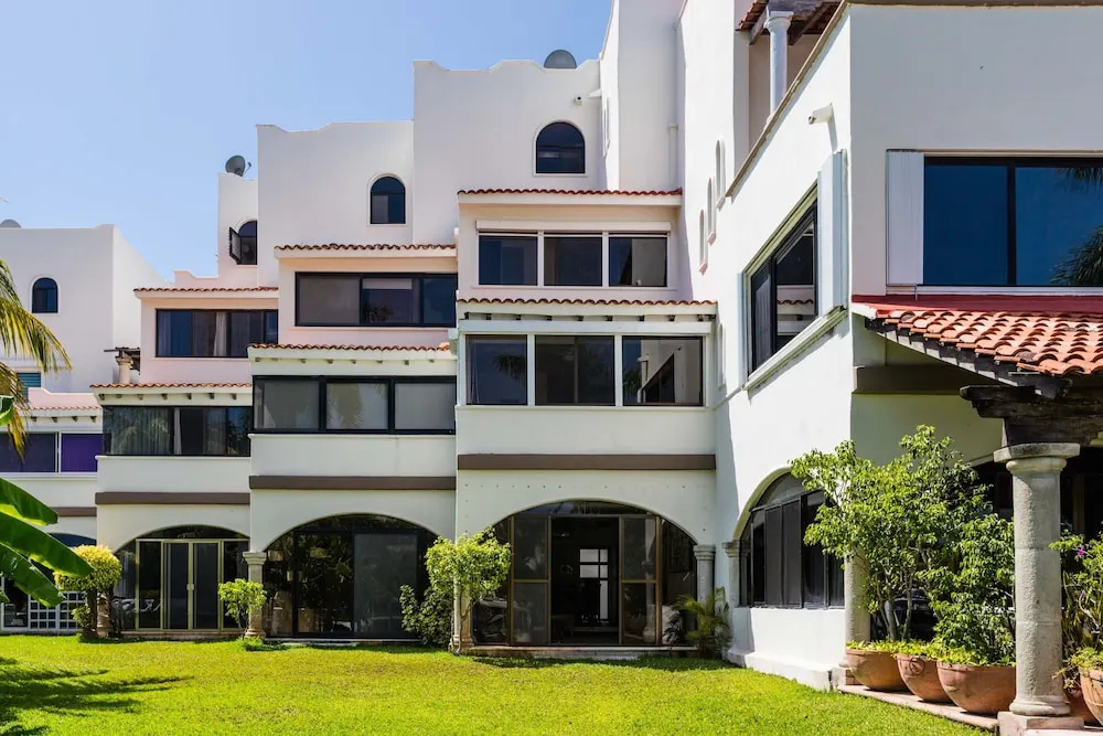 Charming Mexican Villa with the best location