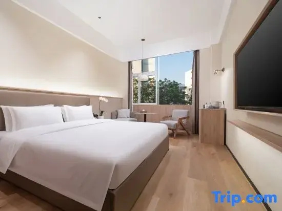 Luxury Double room (full double bed)
