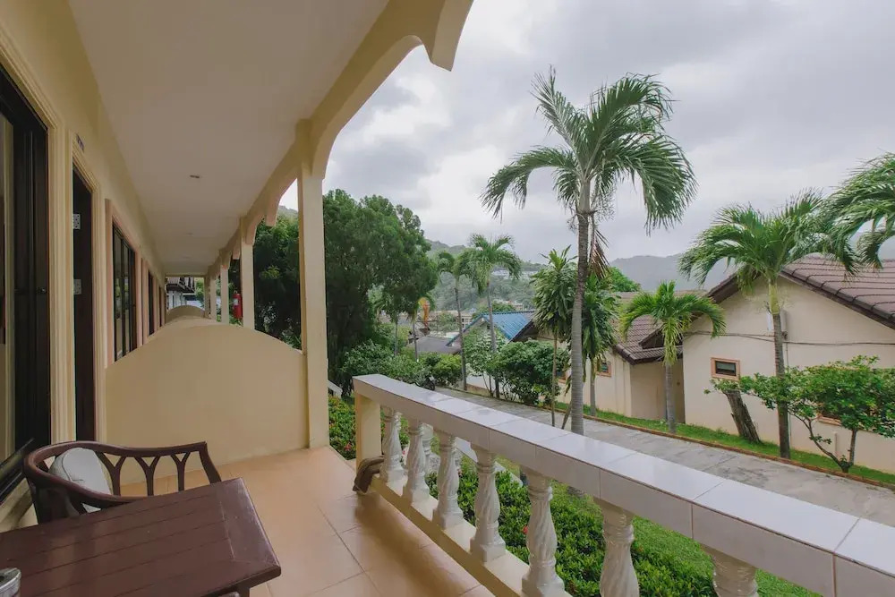 Семейный номер Standard с балконом в Kataonsea Bungalows