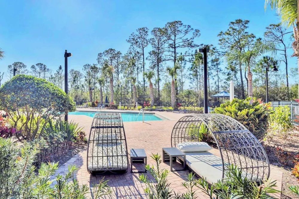 Upstay Pet Friendly Condo 6 Minutes From Disney