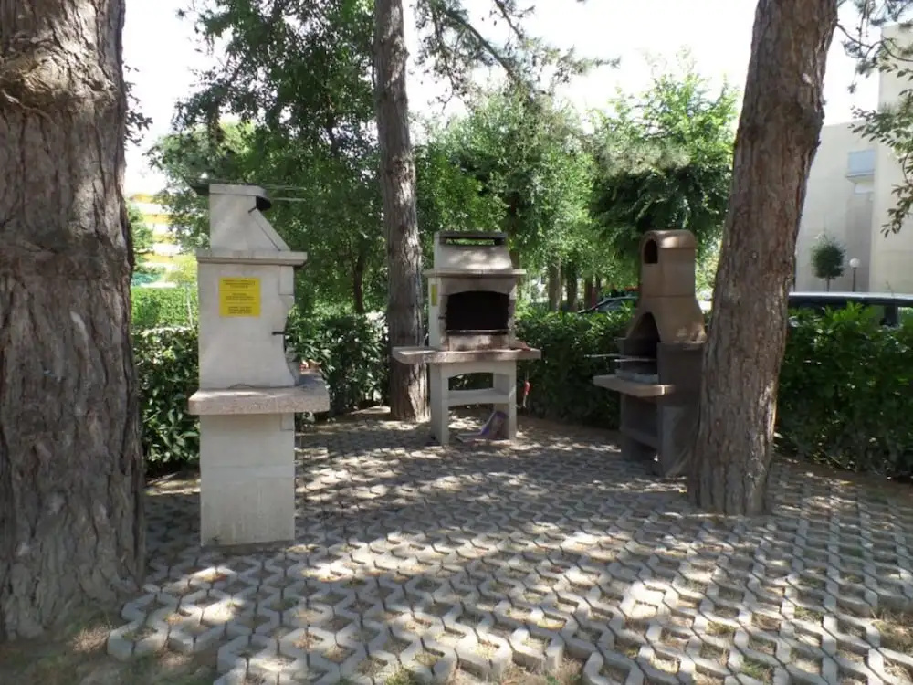 Three-storey Accommodation for 10 Guests in Bibione