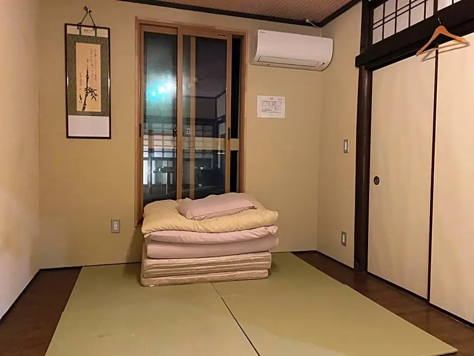 Economy Double room (twin beds)