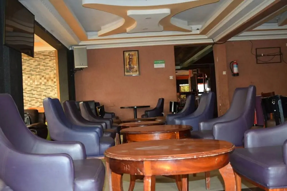 Food & Beverage