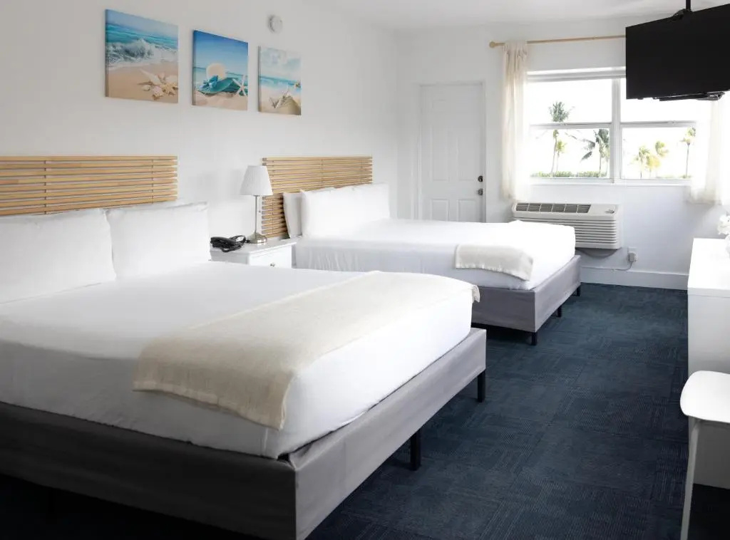 Deluxe Double room with balcony (full double bed)