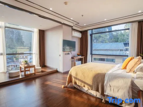 Standard Double room with mountain view (full double bed)
