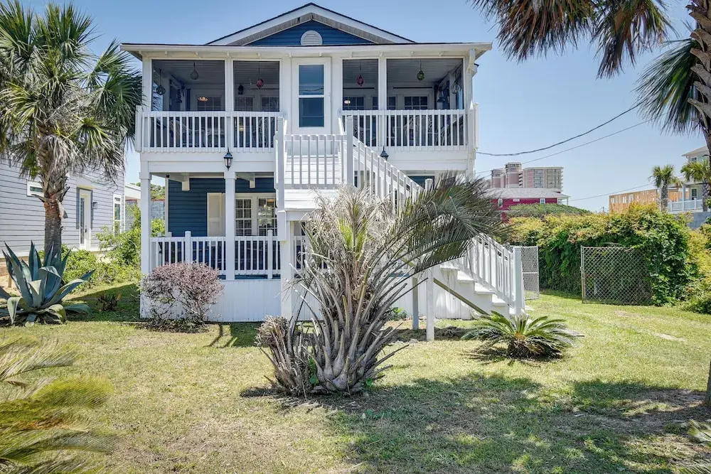 Walk to Water: Coastal-chic Home Near Myrtle Beach