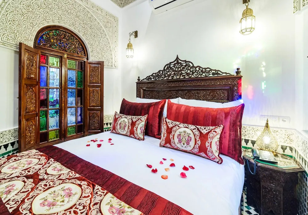 Double Suite (full double bed)