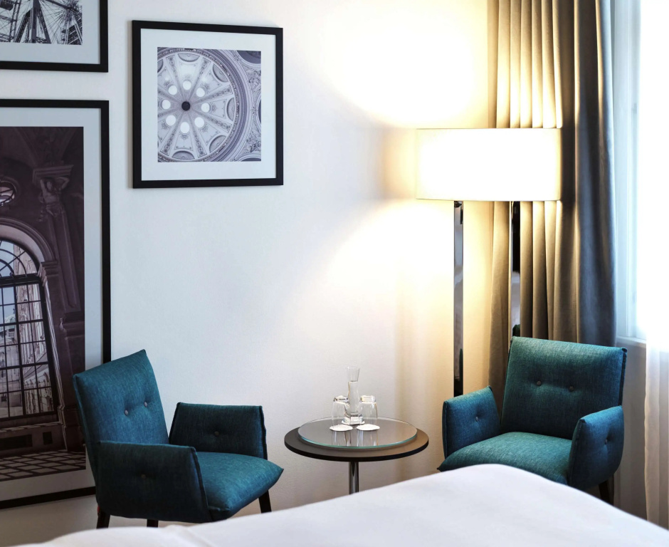 Steigenberger Hotel Herrenhof - Chambres