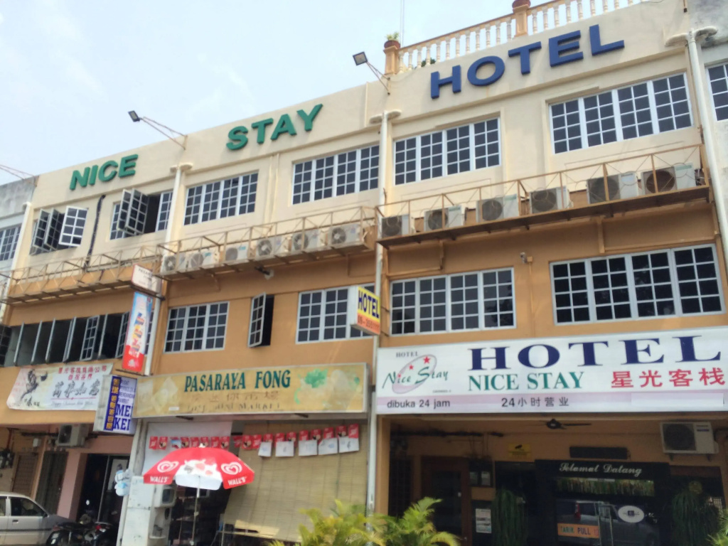 OYO 1190 Nice Stay Hotel