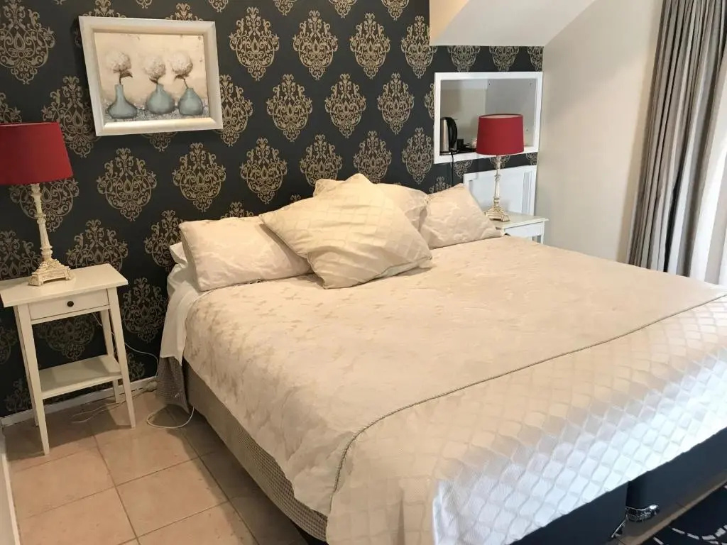 Standard Double room with garden view (full double bed)