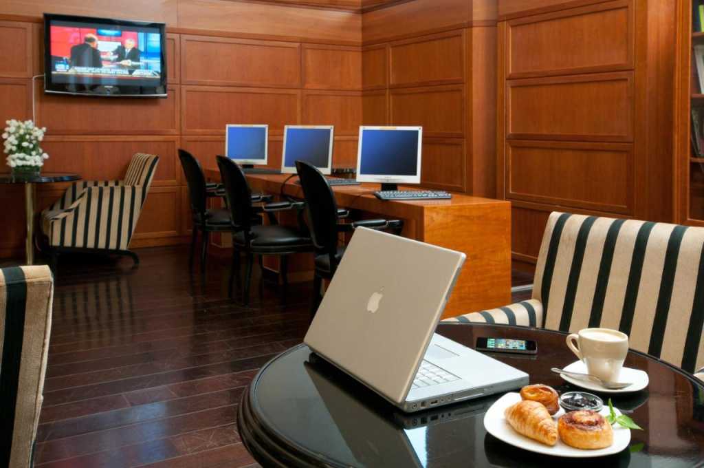 Hotel photo 11