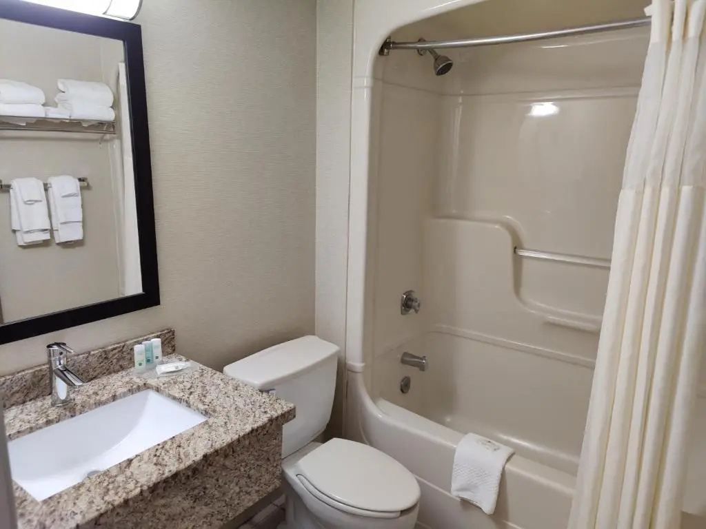 Superior Double Suite (full double bed)