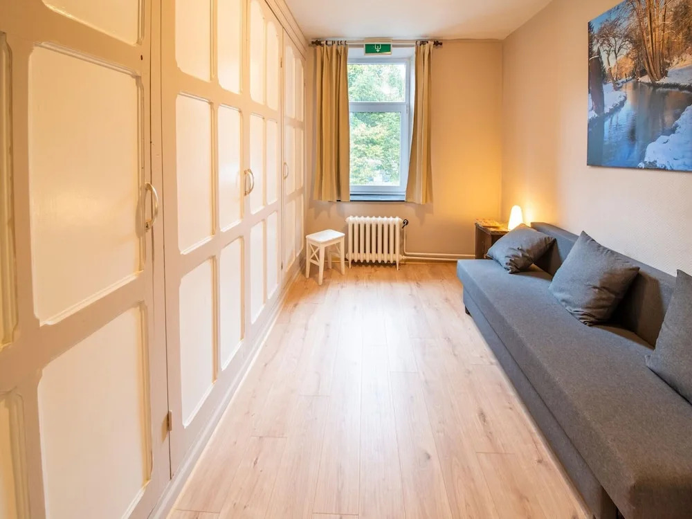 Spacious Holiday Home With 4 Tiny Houses - фото 10