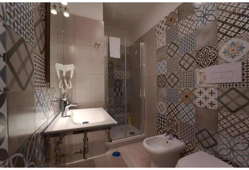 Standard Double room with balcony (full double bed)