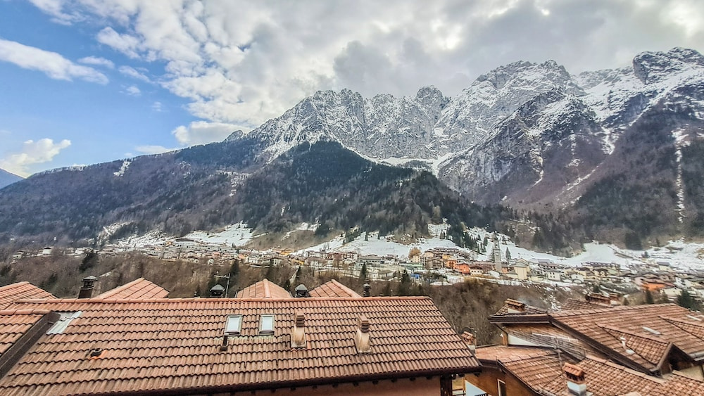 Casa Loca Colere