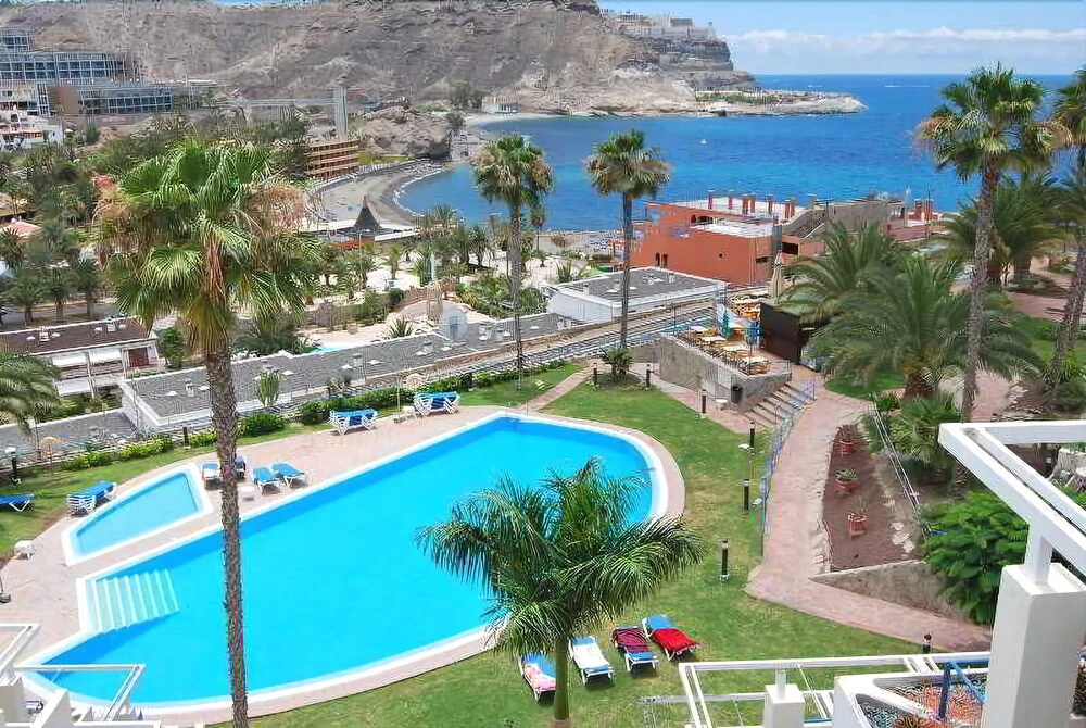 Beach & Waterfront