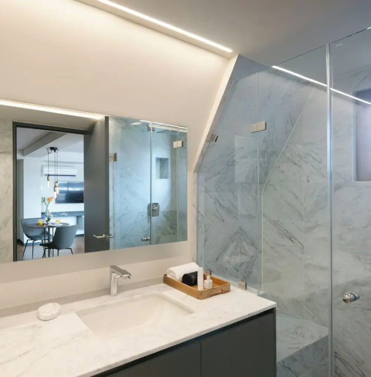 Quadruple Suite