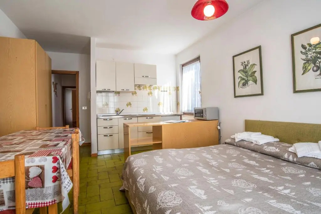 2 Bedrooms Apartment