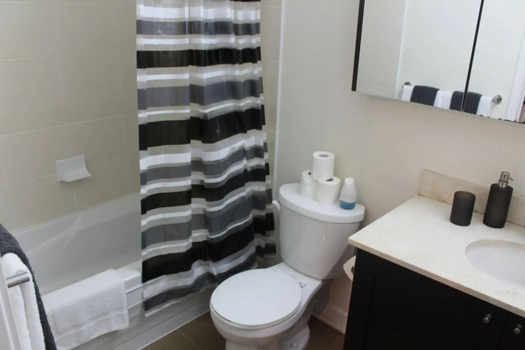 Custom Luxury Suite - By Elite Suites - фото 7