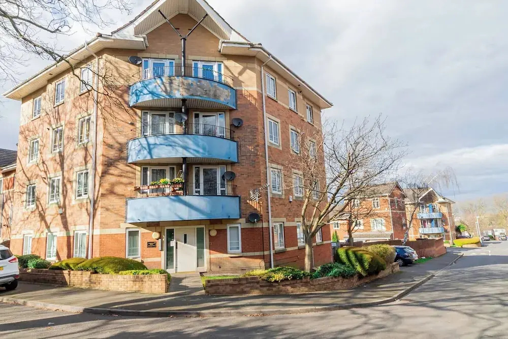 Modern 2-bed Flat Sleeps 4 Near City Centre and Utilita Arena