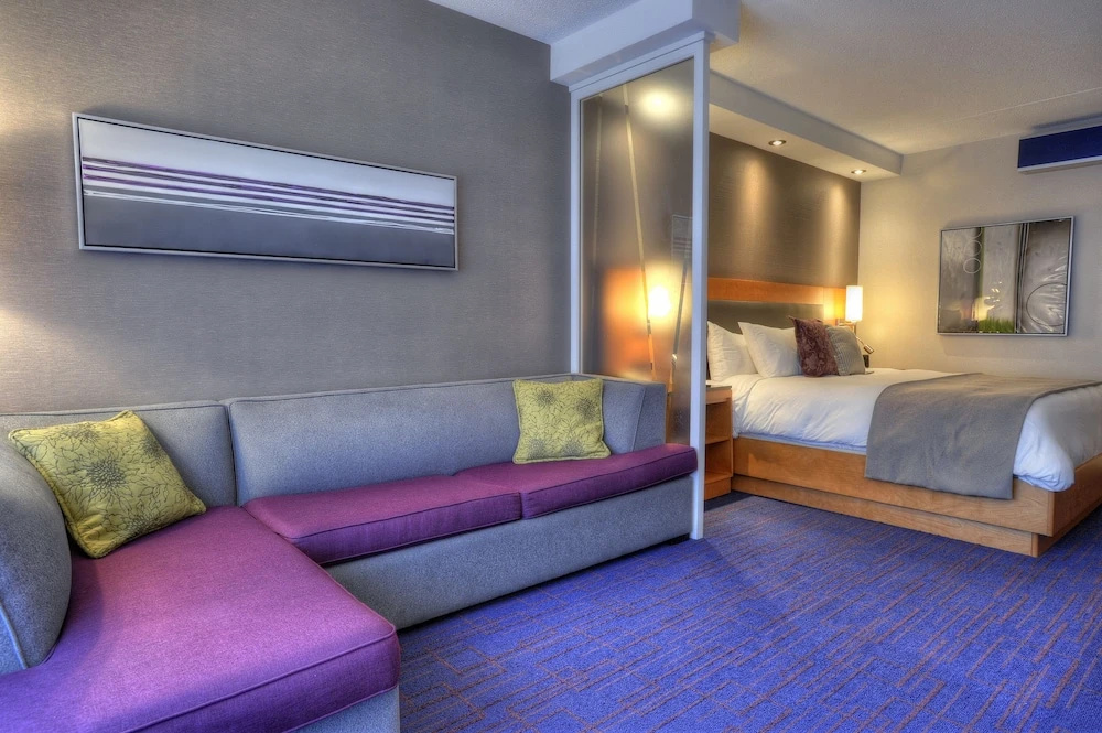 Double Junior Suite (full double bed)