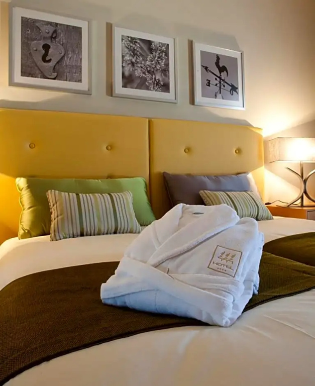 Premium Double room (full double bed)