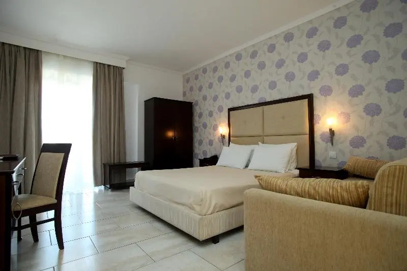 Naias Beach Hotel - Chambres