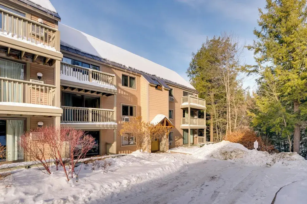 Close to Smuggs Lifts! Cozy Mountain-view Condo