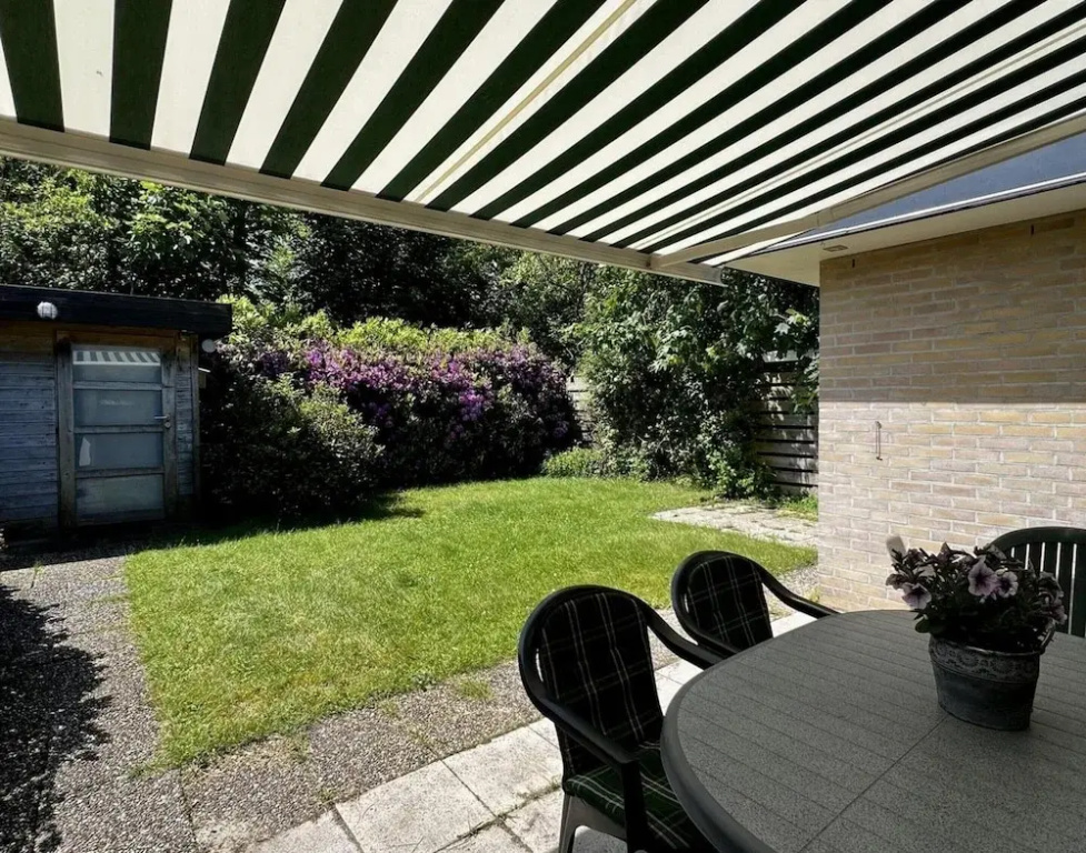 Amazing Bungalow With Sunny Garden