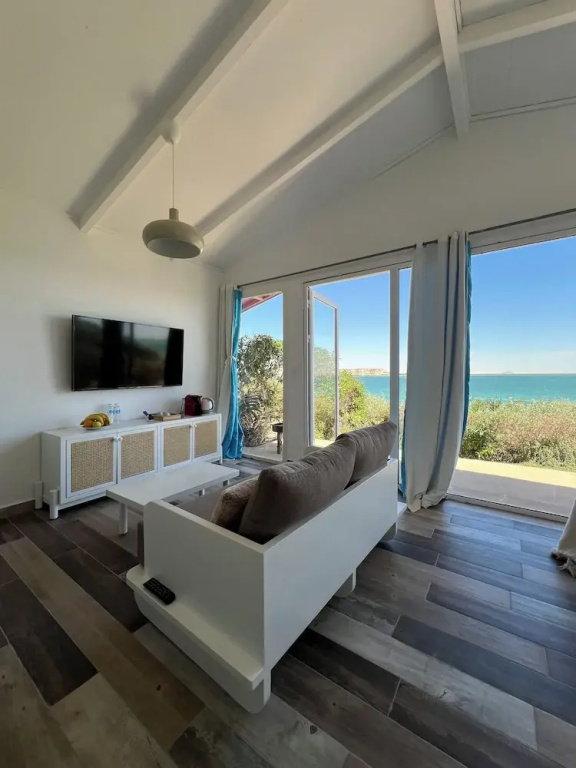 Bungalow with balcony