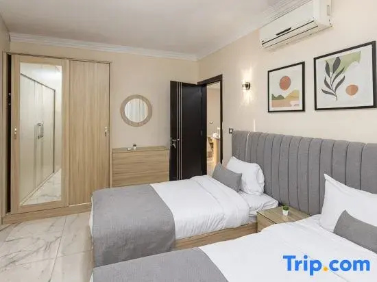 3 Bedrooms Apartment