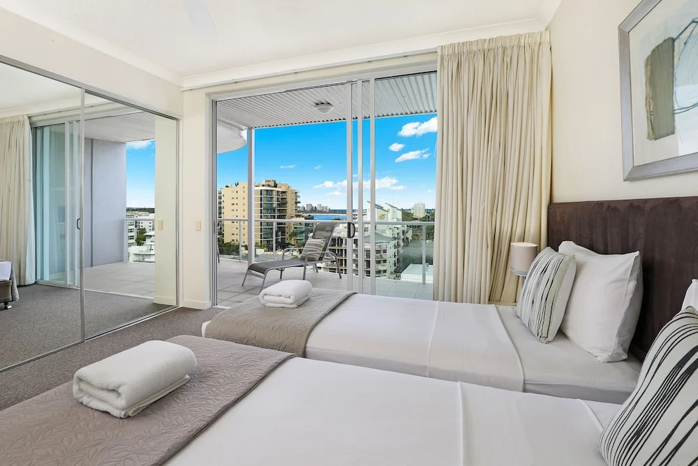 2 Bedrooms Premium Apartment with balcony