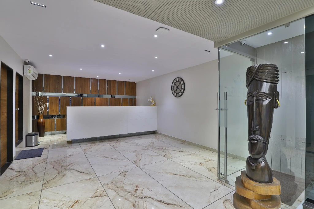 OYO Townhouse 560 Hotel Avalon
