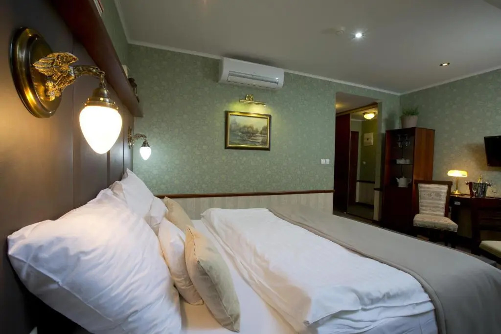 Hotel Golden Eagle - Chambres