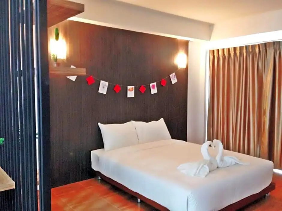 Deluxe Double room (full double bed)