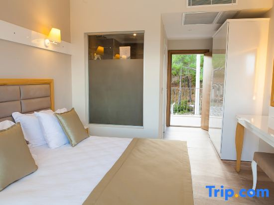 Deluxe room with sea view