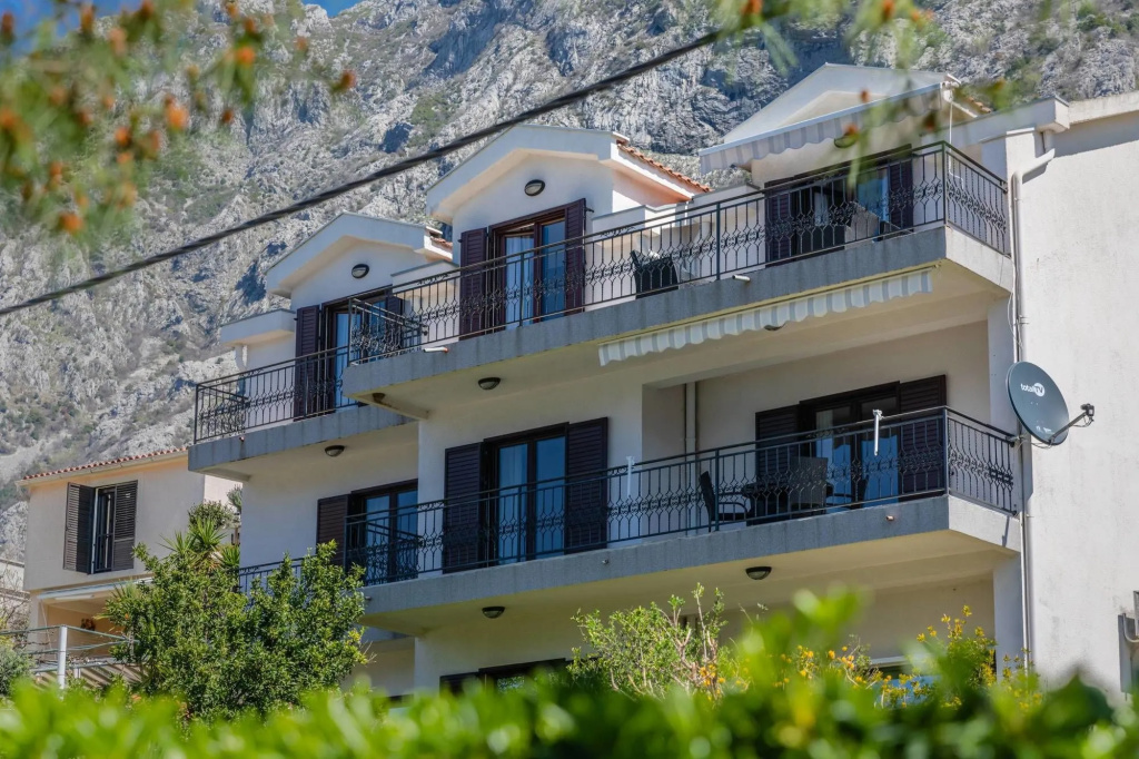Apartments Miramar
