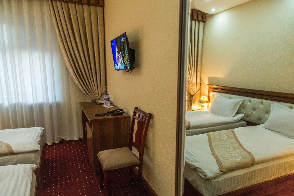 Grand Art Hotel by null
