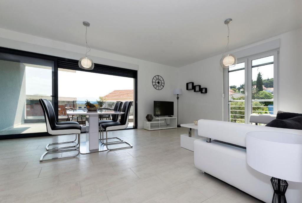 Отель Apartments4friends Apartment VLAD, фото 7