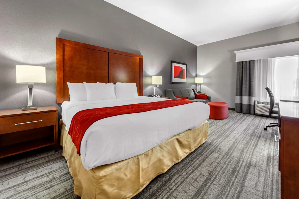 Double room (full double bed)