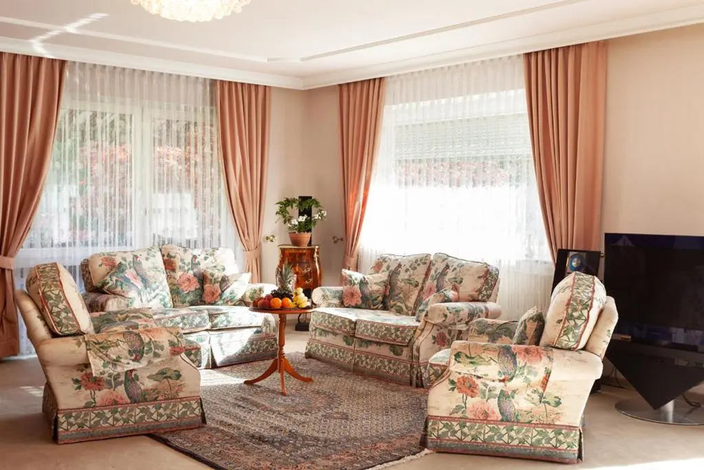 Hotel Petra — 4