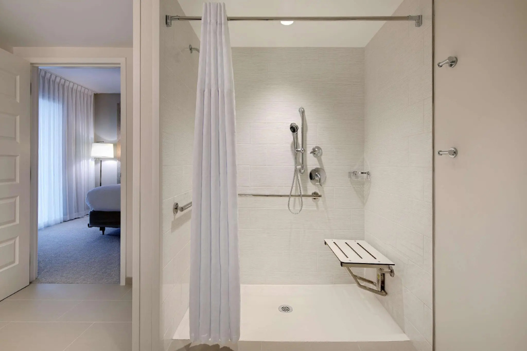 2 Bedrooms Quadruple Suite
