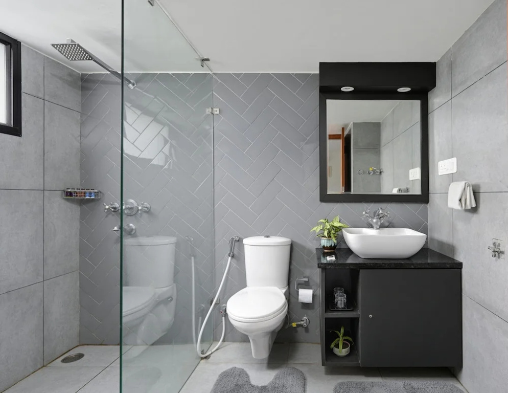 Standard Basement room with balcony
