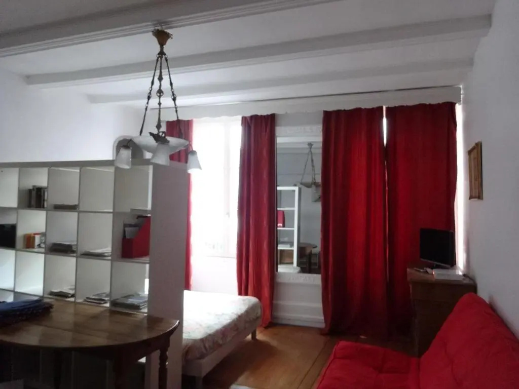 Les Serruriers - Appartement Spacieux avec Terrasse & Parking