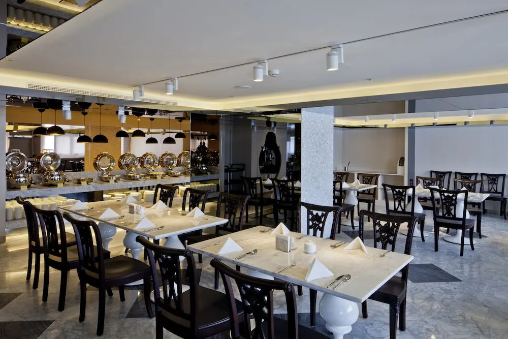 Royal Seasons Hotel Taichung Zhongkang - фото 35