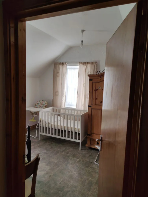 Lovely 4-bed Property in Mullaghbawn