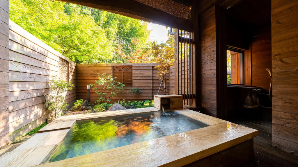 Ureshino Onsen Kujaku