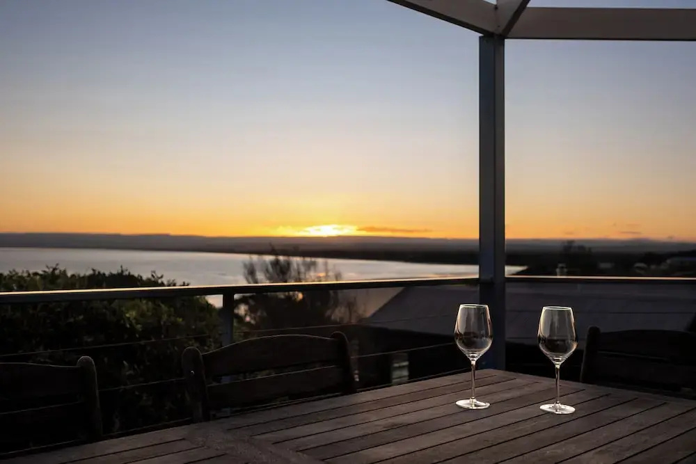 3 Bedrooms Cottage with ocean view